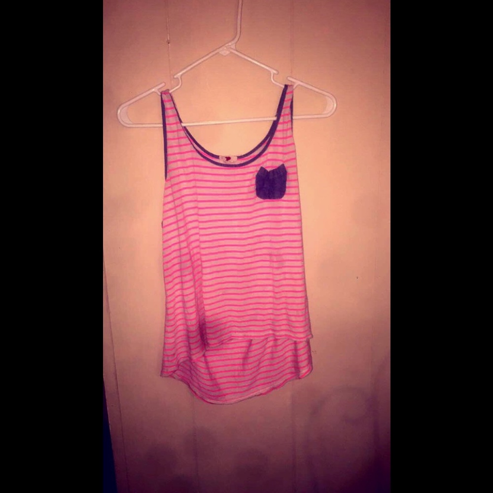 Pink striped shirt 👚☀️